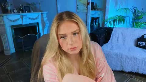 jes_solar online show from March 20, 9:41 pm