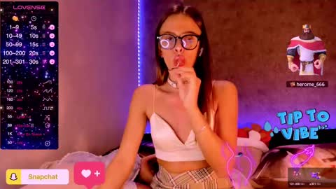 Snapshot of jess_kahawaty chatting on January 3, 10:29 pm Jess online show from January 3, 10:29 pm