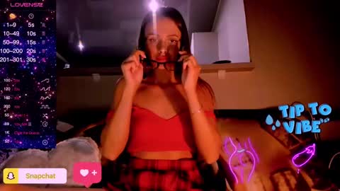 Snapshot of jess_kahawaty chatting on February 1, 11:27 pm Jess online show from February 1, 11:27 pm