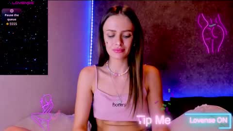 Snapshot of jess_kahawaty chatting on November 19, 10:32 pm Jess online show from November 19, 10:32 pm