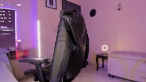 itsjesscollen online show from January 23, 6:49 am