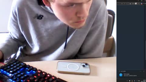 jesseknijpstra0 online show from November 10, 9:41 am