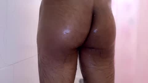 Snapshot of jesselopezcali chatting on January 17, 7:27 pm Hungjessy online show from January 17, 7:27 pm