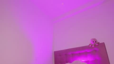 Snapshot of jessfortune chatting on December 15, 6:40 am Jess online show from December 15, 6:40 am