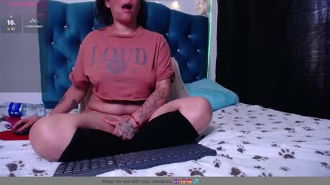 Snapshot of jessi1986_ chatting on February 24, 4:26 pm Jessie online show from February 24, 4:26 pm