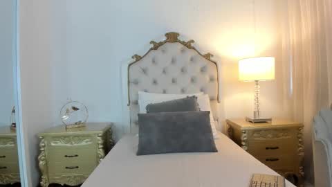 jessi lopez45 online show from February 4, 7:42 pm