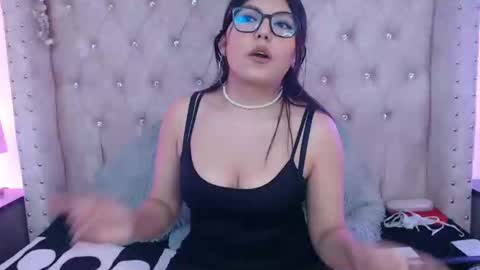 Snapshot of jessica_carter_ chatting on November 4, 6:18 pm Jessica online show from November 4, 6:18 pm