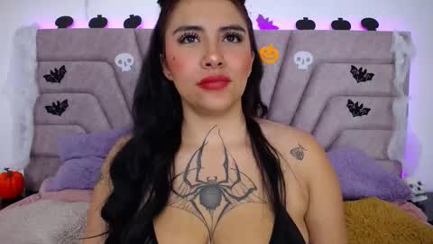 Jessica Kraft online show from October 22, 12:55 am