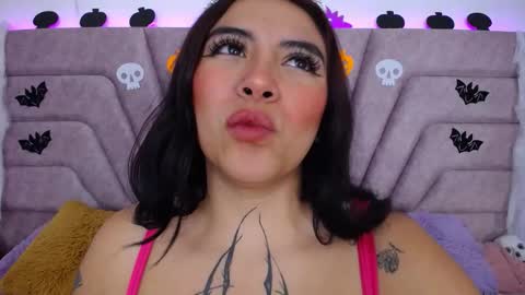 Jessica Kraft online show from October 30, 1:18 am