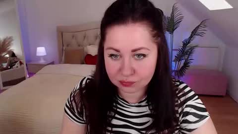 jessicaevanse online show from May 23, 7:35 am