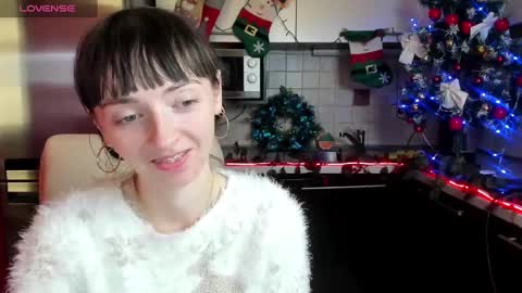 jessicaforris online show from January 3, 8:10 am