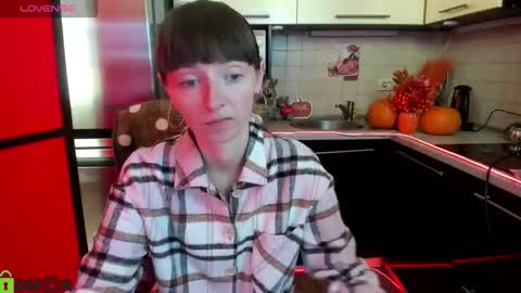 jessicaforris online show from September 26, 7:01 am