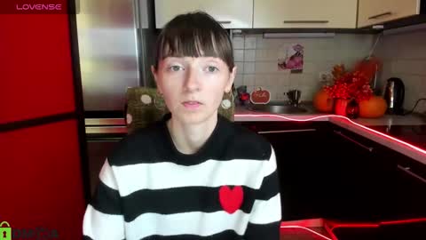 jessicaforris online show from November 10, 7:51 am