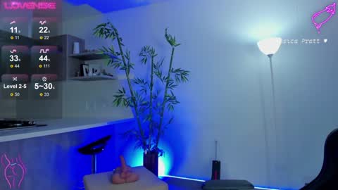  Jessica Pratt  IG jessicaxpratt online show from December 17, 9:38 pm