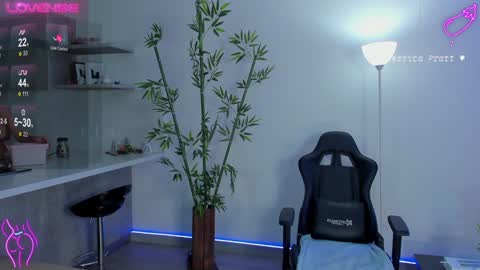  Jessica Pratt  IG jessicaxpratt online show from January 25, 9:35 pm