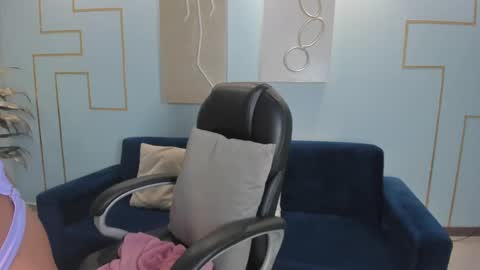 JESS online show from March 11, 1:23 pm