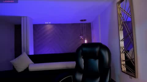 JESS online show from November 25, 10:04 am