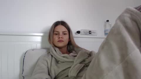 Snapshot of jessiexryan chatting on October 19, 5:30 am jessieryan online show from October 19, 5:30 am