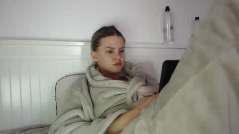 jessieryan online show from October 22, 4:35 am