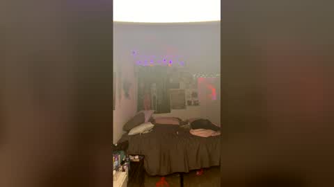 Snapshot of jessiexy chatting on December 23, 4:32 am jessiexy online show from December 23, 4:32 am