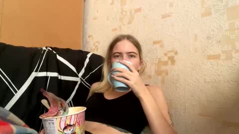 Snapshot of jessika_evans chatting on November 20, 12:05 pm jessika_evans online show from November 20, 12:05 pm