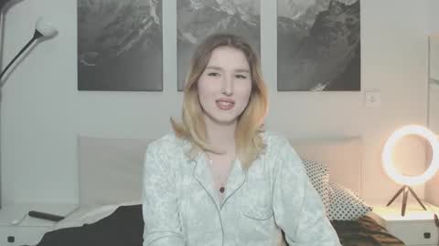 Snapshot of jessstonem chatting on October 30, 7:47 pm jessstonem online show from October 30, 7:47 pm