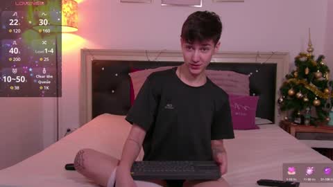 Snapshot of jessyadore chatting on January 2, 3:19 pm Jessy online show from January 2, 3:19 pm