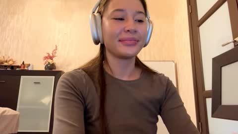 Lynn online show from October 18, 7:20 am