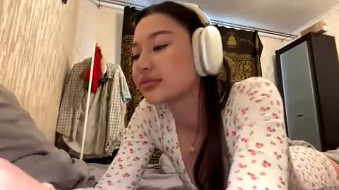 Lynn online show from October 19, 7:53 am