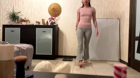 Lynn online show from October 29, 7:32 am