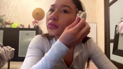 Lynn online show from November 3, 7:20 am