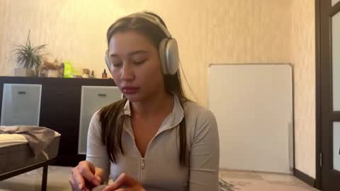 Lynn online show from November 6, 7:09 am