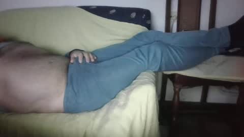 Snapshot of jesuslove27 chatting on February 1, 10:15 am jesuslove27 online show from February 1, 10:15 am