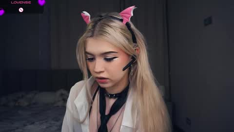 Snapshot of jettahartill chatting on November 15, 6:15 pm Daryl online show from November 15, 6:15 pm