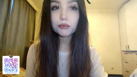 I am Gina ntmu Lets hit 10 Thumbs Up together online show from January 19, 5:22 am