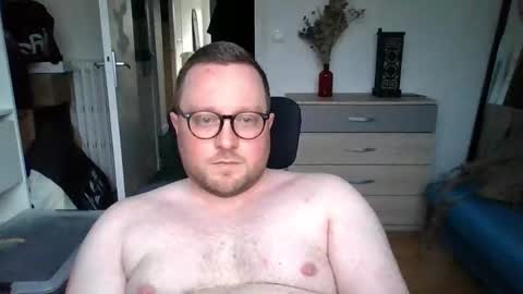 jeuneloup92 online show from February 18, 4:58 pm