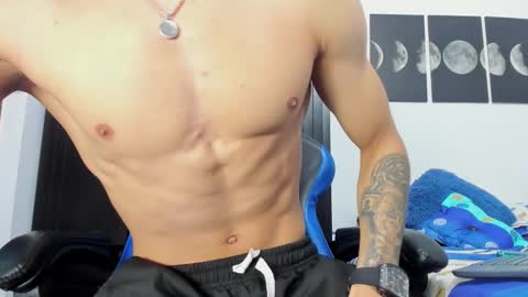 Snapshot of jey_cox23 chatting on October 29, 12:29 pm jey cox online show from October 29, 12:29 pm