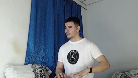 Juan David online show from December 24, 10:33 am