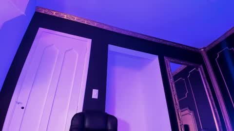 Snapshot of jeylee_ chatting on March 7, 2:45 pm Jeyy online show from March 7, 2:45 pm