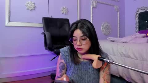 Snapshot of jeylee_ chatting on October 13, 12:27 pm Jeyy online show from October 13, 12:27 pm