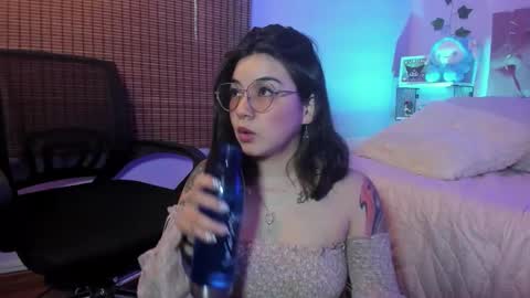 Snapshot of jeylee_ chatting on November 11, 11:43 am Jeyy online show from November 11, 11:43 am