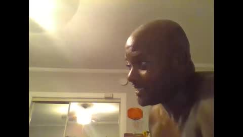 Snapshot of jezone200 chatting on September 10, 12:10 am J One 55 online show from September 10, 12:10 am