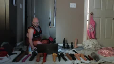 Nasty Cumslut online show from December 2, 1:57 pm