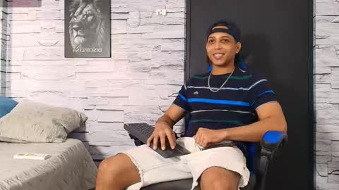 Snapshot of jhay_wheeler777 chatting on October 10, 6:07 pm jhay_wheeler777 online show from October 10, 6:07 pm