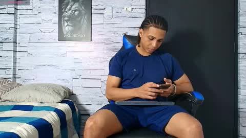 Snapshot of jhay_wheeler777 chatting on November 3, 7:59 pm jhay_wheeler777 online show from November 3, 7:59 pm