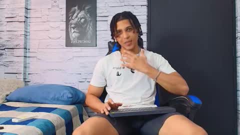 Snapshot of jhay_wheeler777 chatting on November 25, 6:30 pm jhay_wheeler777 online show from November 25, 6:30 pm