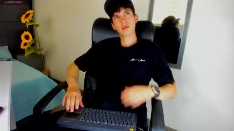 Jheampiero online show from March 31, 8:31 pm