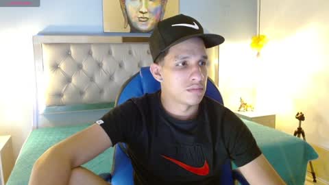 Snapshot of jheidertwink chatting on January 7, 6:27 am Jheider R. online show from January 7, 6:27 am