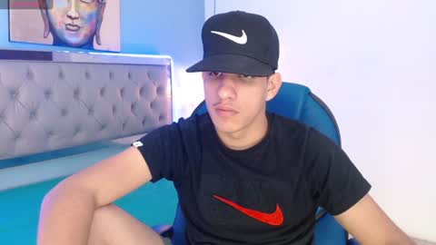 Snapshot of jheidertwink chatting on February 3, 4:04 am Jheider R. online show from February 3, 4:04 am