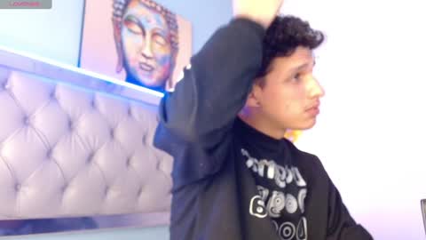 Snapshot of jheidertwink chatting on February 8, 7:15 am Jheider R. online show from February 8, 7:15 am